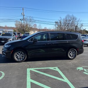 CHRYSLER PACIFICA TOURING L - 3