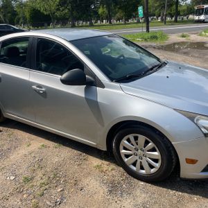 2011 Chevrolet CRUZE LS — миниатюра 13
