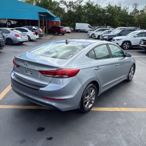 HYUNDAI ELANTRA SE - 8