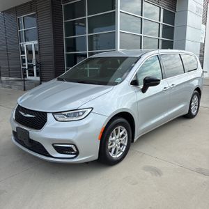 CHRYSLER PACIFICA SELECT - 1