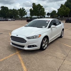 FORD FUSION SE - 1