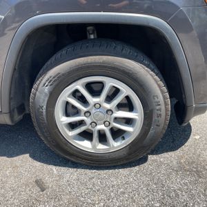 2019 JEEP GRAND CHEROKEE LAREDO E 缩略图 20