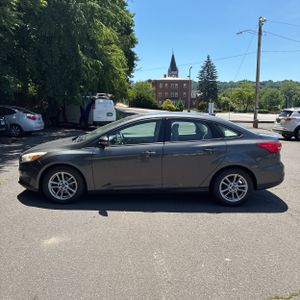 FORD FOCUS SE - 3