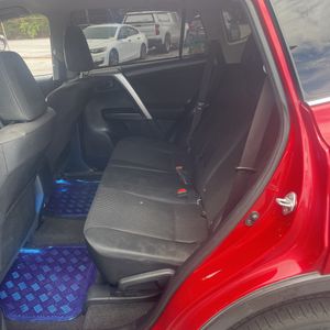 2017 Toyota RAV4 LE — миниатюра 34
