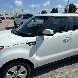 صورة 2 لـ 2015 KIA SOUL BASE