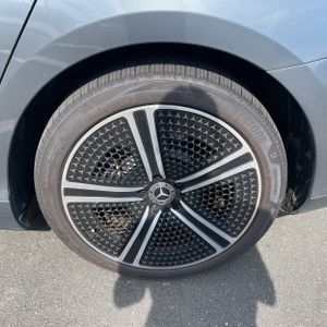 2023 Mercedes-BENZ EQE 缩略图 18