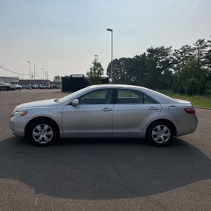 2009 Toyota CAMRY LE photo 3