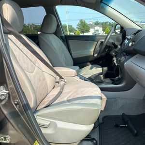 صورة مصغرة 32 لـ 2011 Toyota RAV4 BASE