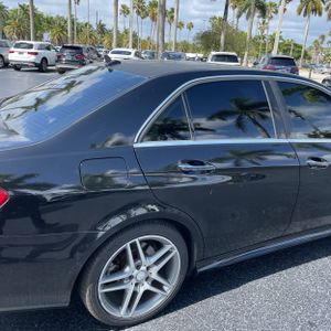 MERCEDES-BENZ E-CLASS - 9