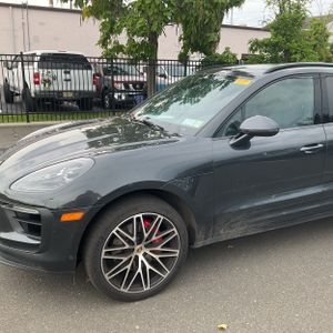 2022 Porsche MACAN S — фото 2