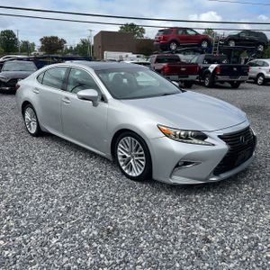 صورة مصغرة 12 لـ 2016 Lexus ES 350 BASE