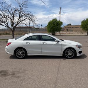 MERCEDES-BENZ CLA - 10