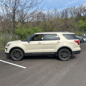 FORD EXPLORER XLT - 3