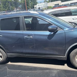 2015 Nissan ROGUE SV 缩略图 11