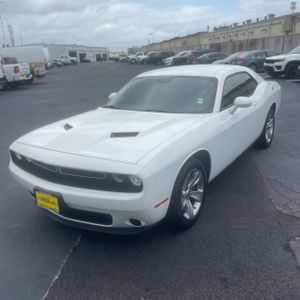 DODGE CHALLENGER SXT - 1