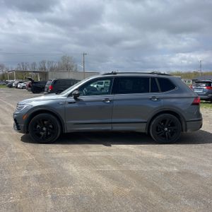 VOLKSWAGEN TIGUAN SE R-LINE BLACK - 3