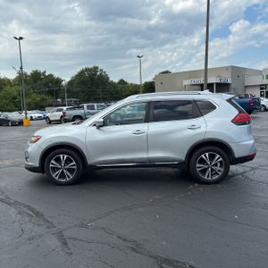 2017 Nissan ROGUE SL 照片 3