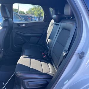 صورة مصغرة 34 لـ 2023 FORD ESCAPE ST-LINE