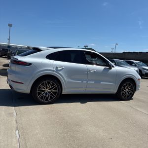 PORSCHE CAYENNE COUPE - 10