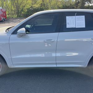 PORSCHE CAYENNE S - 4