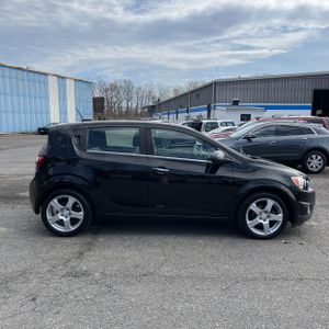 CHEVROLET SONIC LTZ AUTO - 10