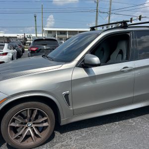 BMW X5 M BASE - 2