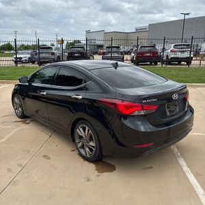 HYUNDAI ELANTRA LIMITED - 5