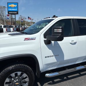 CHEVROLET SILVERADO 2500HD LT - 2