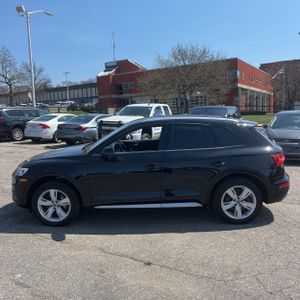 AUDI Q5 2.0T PREMIUM - 3