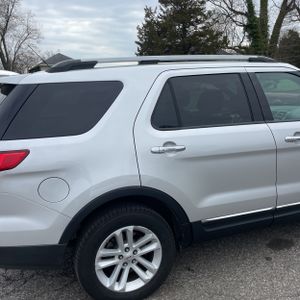 FORD EXPLORER XLT - 8