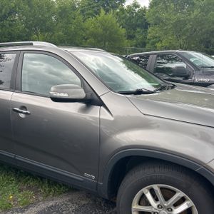 صورة 10 لـ 2014 KIA SORENTO LX