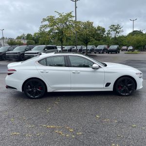 صورة 10 لـ 2023 Genesis G70 3.3T STANDARD