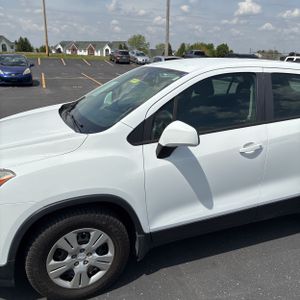 CHEVROLET TRAX LS - 2