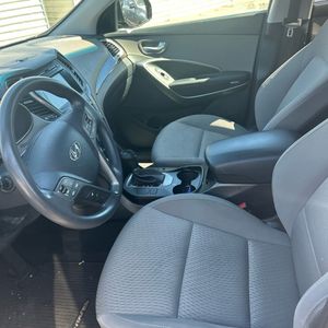 2017 Hyundai SANTA FE SE 照片 31