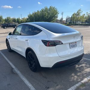 TESLA MODEL Y LONG RANGE - 3