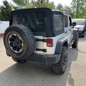 JEEP WRANGLER UNLIMITED X - 8