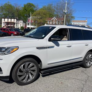 LINCOLN NAVIGATOR RESERVE - 2