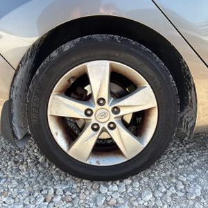 2013 Hyundai ELANTRA GLS — миниатюра 17