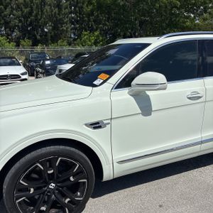 2018 Bentley BENTAYGA BASE — фото 2