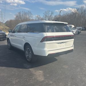 LINCOLN NAVIGATOR RESERVE - 5