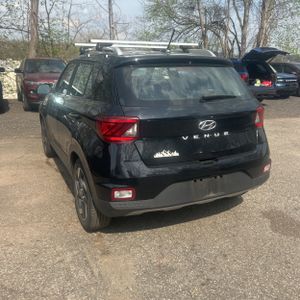 HYUNDAI VENUE SEL - 5