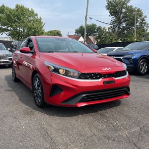2023 KIA FORTE LXS thumbnail 12