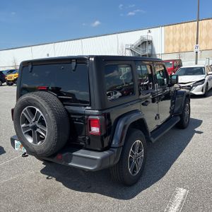 JEEP WRANGLER 4-DOOR SAHARA - 8