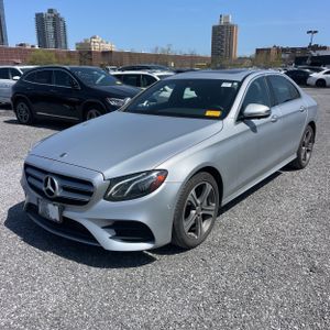 MERCEDES-BENZ E-CLASS - 1