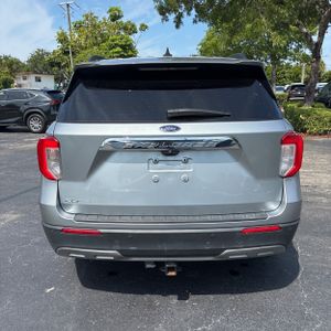 FORD EXPLORER XLT - 7