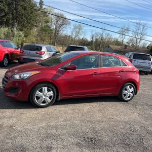 HYUNDAI ELANTRA GT BASE - 3