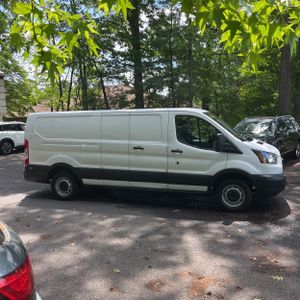 FORD TRANSIT 150 - 10