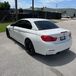 صورة 5 لـ 2016 BMW M4 BASE