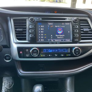 صورة 39 لـ 2018 Toyota HIGHLANDER XLE
