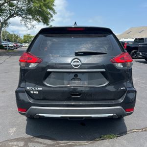 صورة 7 لـ 2017 Nissan ROGUE S